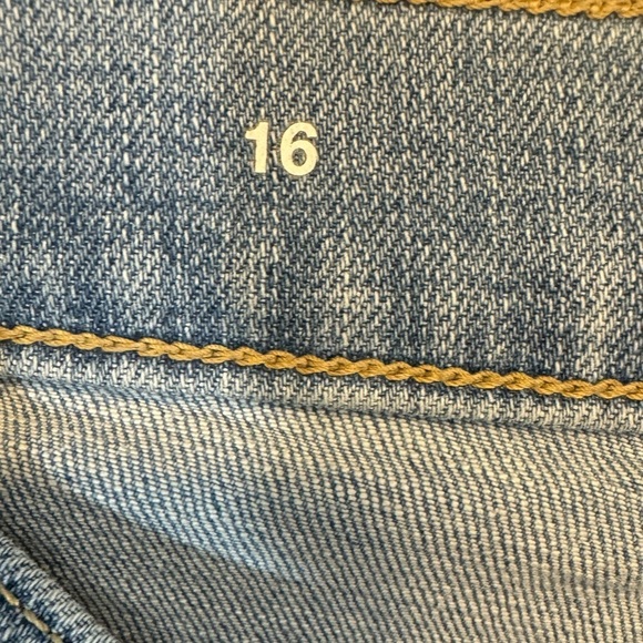 Sonoma Boyfriend Light Wash Plus Size Jeans Size 16 ☀️ - Picture 14 of 17